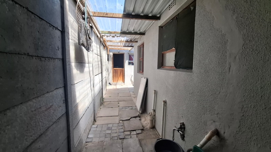 5 Bedroom Property for Sale in Westgate Western Cape